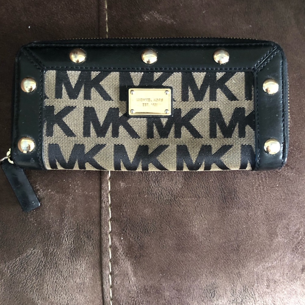 MK wallet